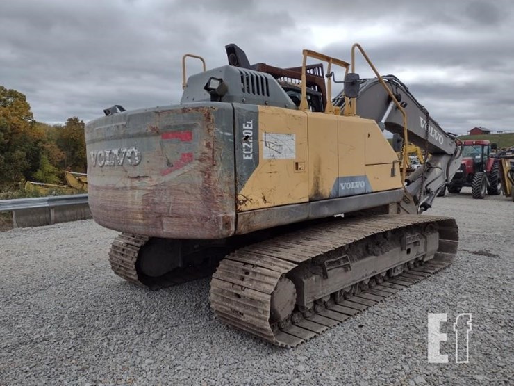 2015-volvo-ec220e-lr-image-59