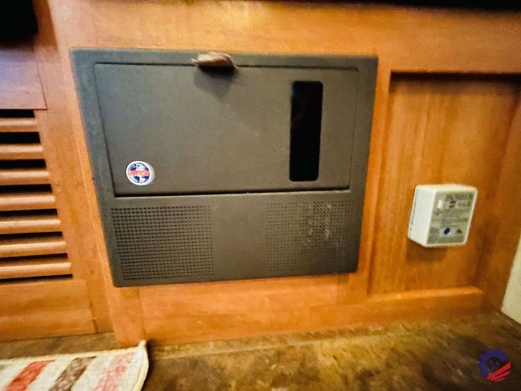 2011-keystone-hornet-platinum-31rbds-t/a-camper-trailer-image-70