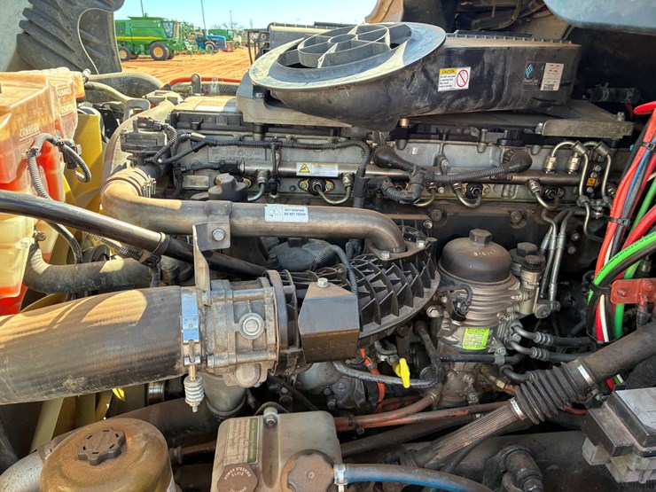 #t8415-•-freightliner-truck-image-19