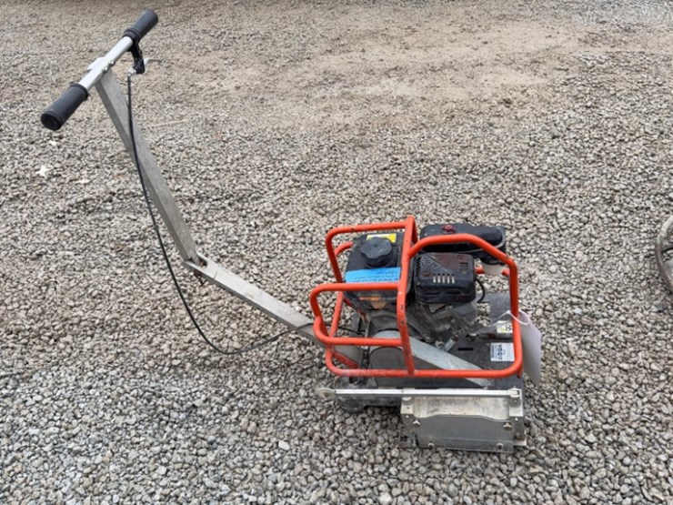 husqvarna-soft-cut-concrete-saw-image-3