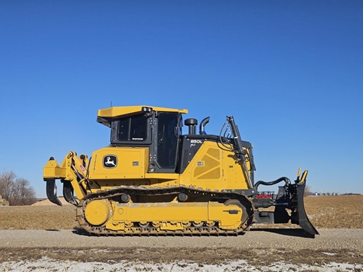 2020-deere-850l-wlt-image-2