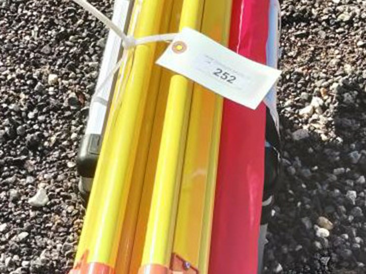 #252-•-self-leveling-rotary-laser-level-image-2