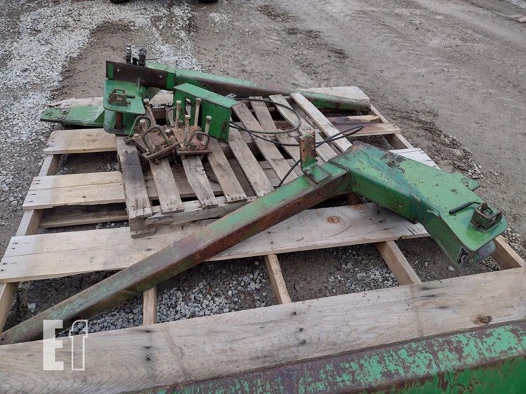 john-deere-245-image-11