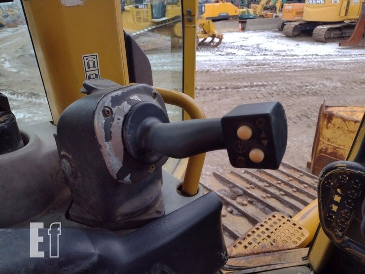 2006-caterpillar-d6n-xl-image-10