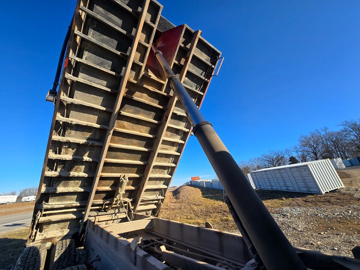 1999-mack-rd690s-image-37