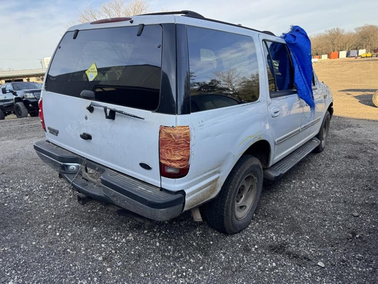 1999-ford-expedition-xlt-image-3