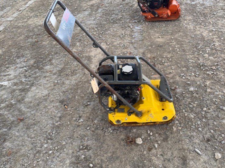 walker-neuson-compactor-with-honda-gx160-motor-image-1