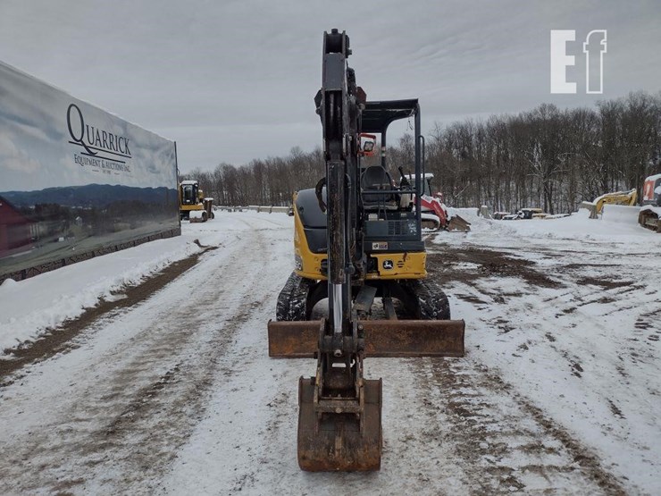 2016-deere-35g-image-2