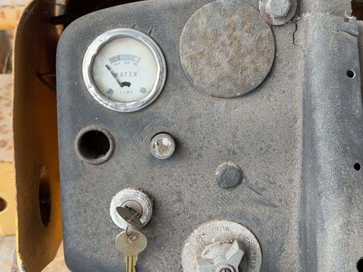 minneapolis-moline-g1000-image-32