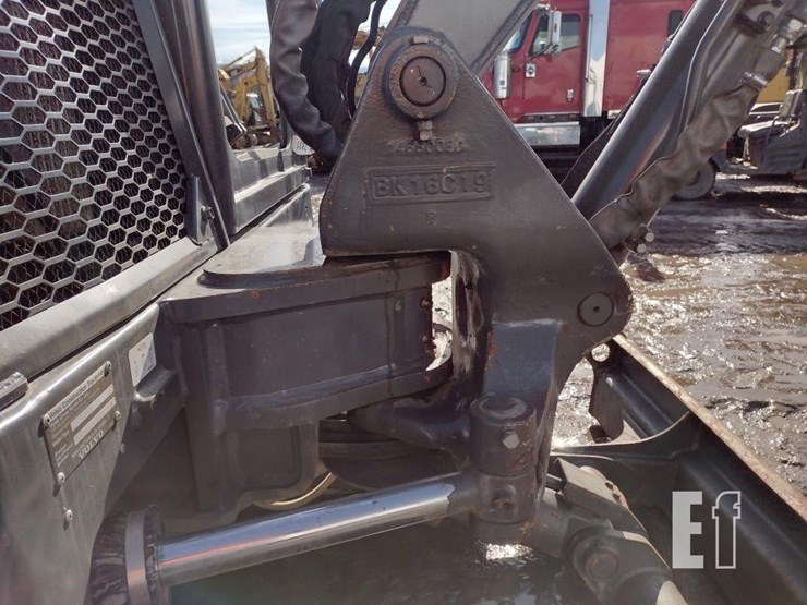 2016-volvo-ecr58d-image-24