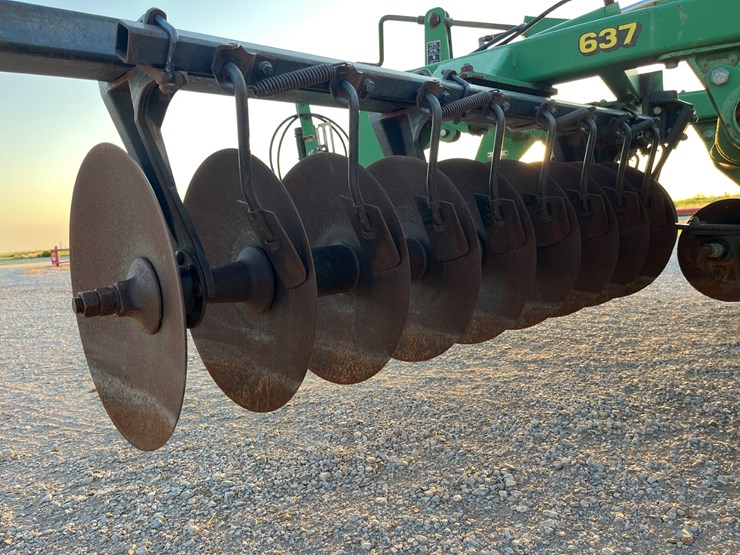 2001-john-deere-637-image-13