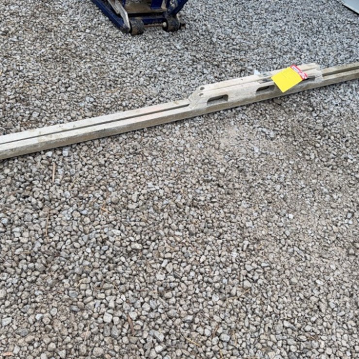 2 10' Straight Edges