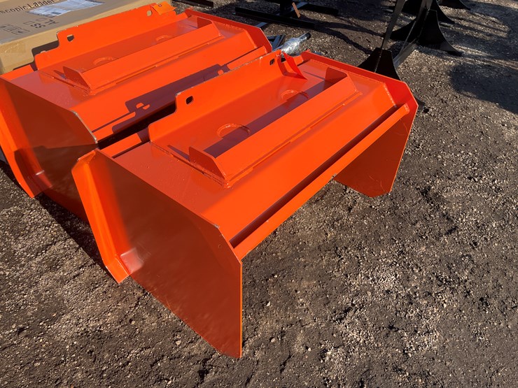 #2076-•-36"-mini-skid-steer-snow-pusher-image-3