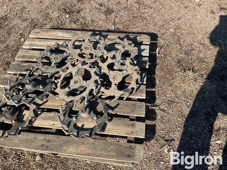 planter-closing-wheels-image-7