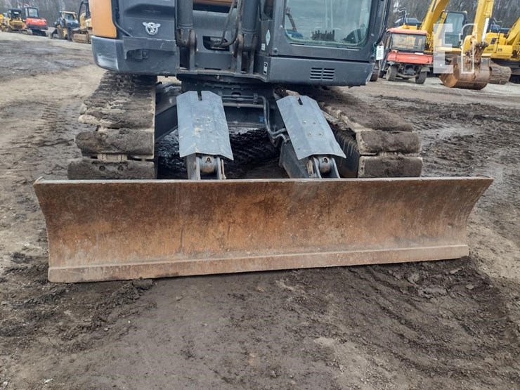 2022-case-cx145d-msr-image-22