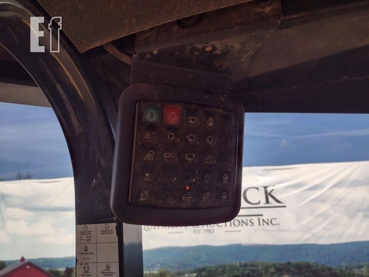 2020-deere-450k-image-11