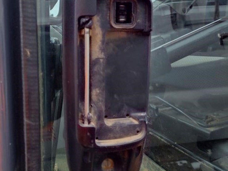 2021-deere-85g-image-58