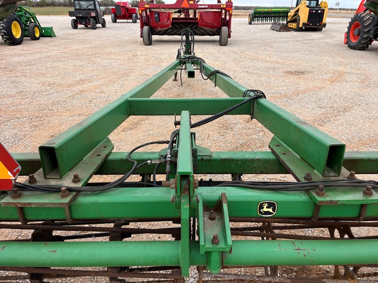 2002-john-deere-200-image-12