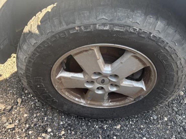 2012-ford-escape-xlt-image-5