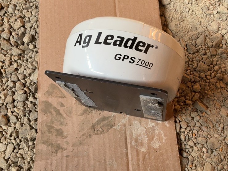 2024-hardi-commander-45-pull-type-sprayer-image-74