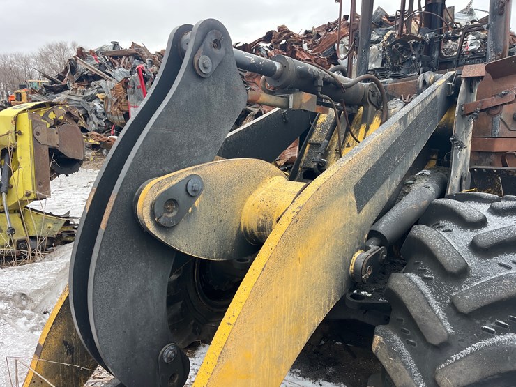 new-holland-w130b-image-6