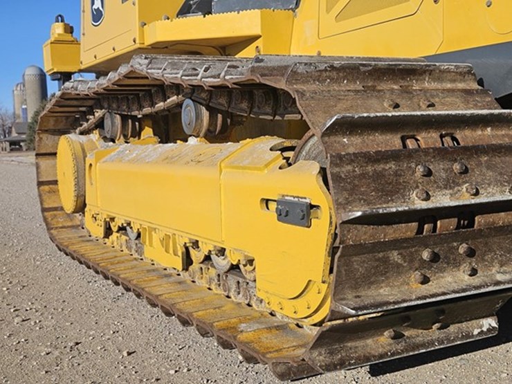 2020-deere-850l-wlt-image-16