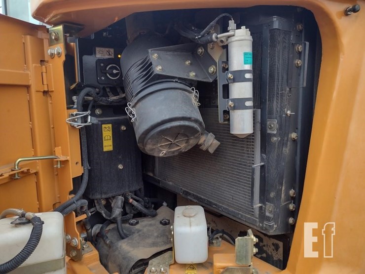 2022-case-cx145d-msr-image-48