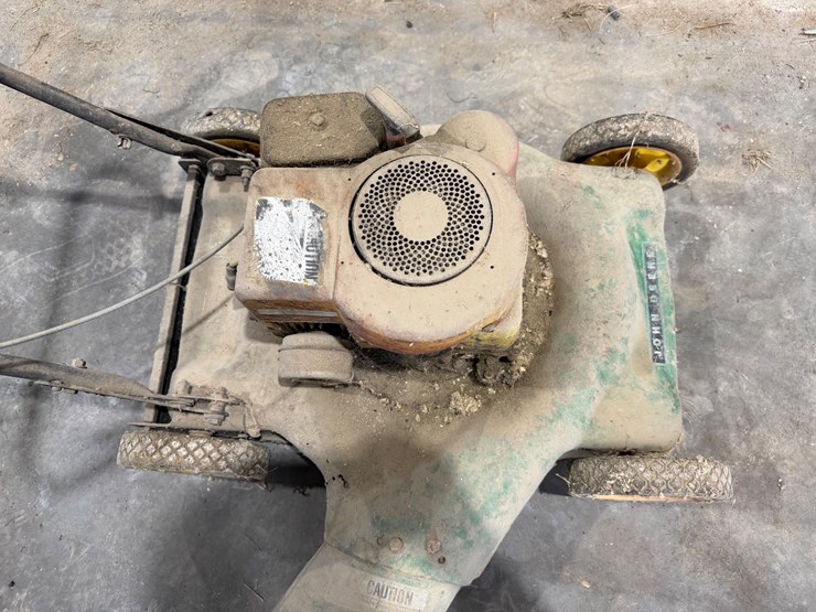 #1068-•-john-deere-push-mower-image-2