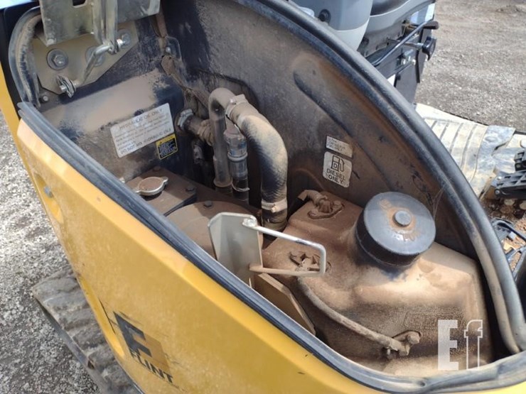 2022-deere-26g-image-42