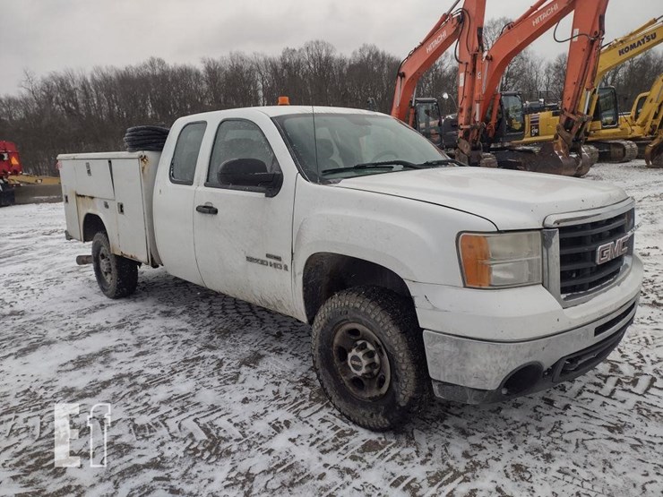 2008-gmc-3500-image-30