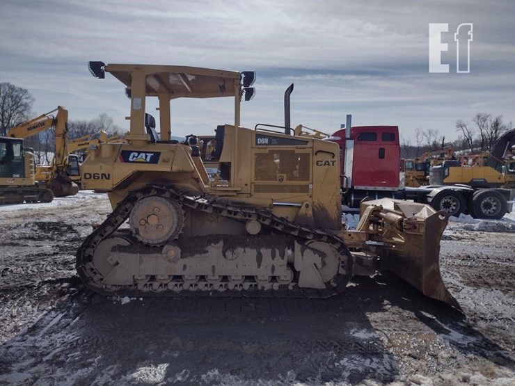 2003-caterpillar-d6n-xl-image-3