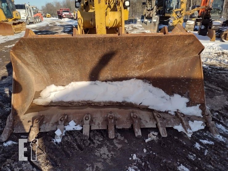 2005-caterpillar-963c-image-16