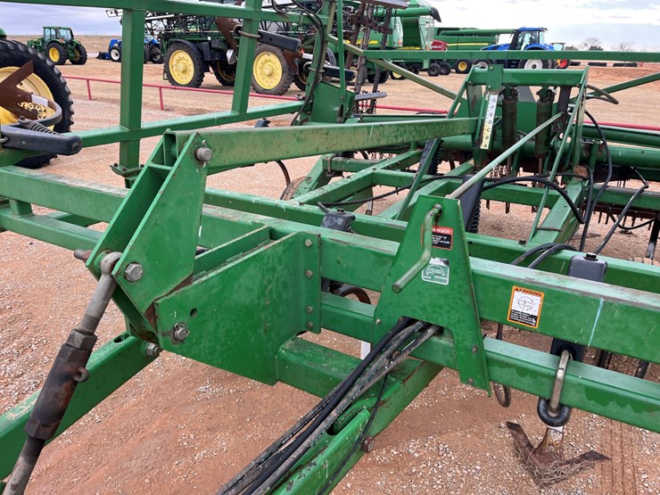 2000-john-deere-680-image-2