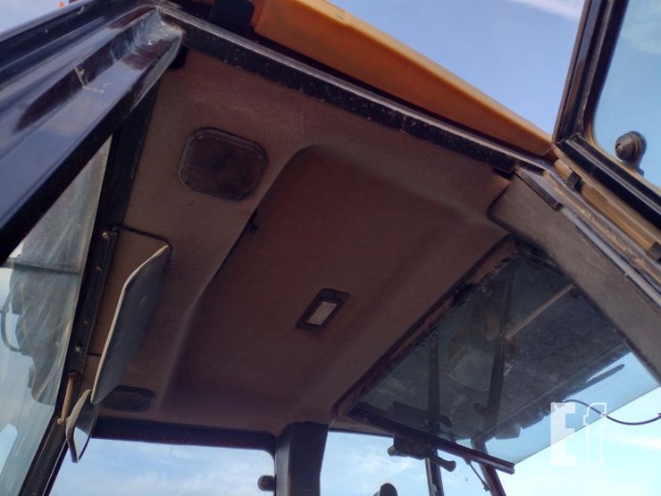 2005-caterpillar-420d-image-17