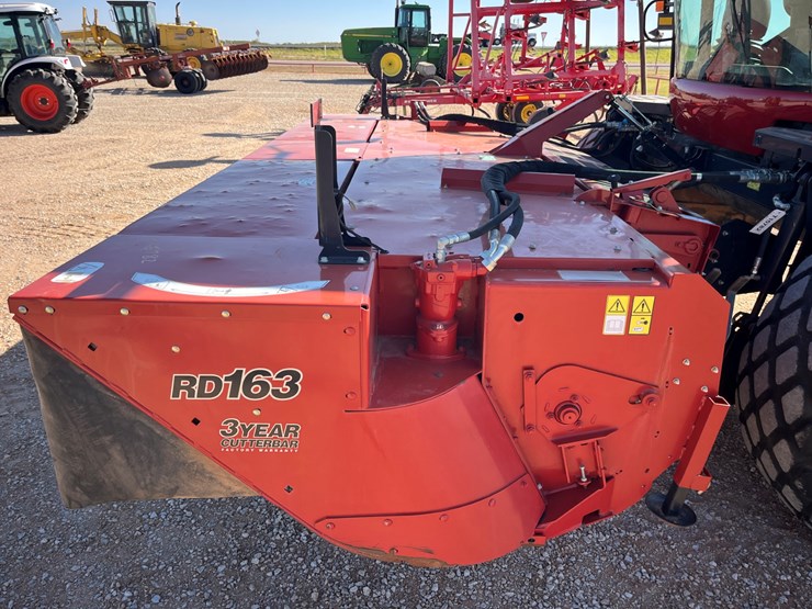 2020-case-ih-wd2104-image-2