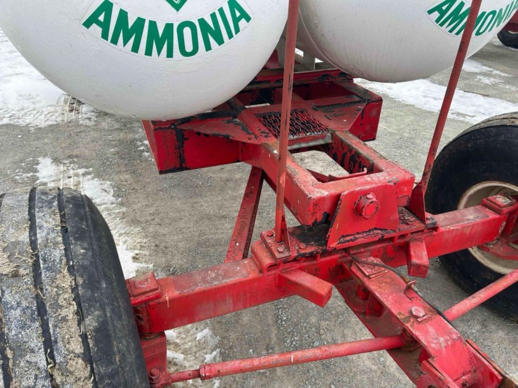 ag-systems-twin 1000-gal.-nh3-tanks-on-gear-#g5-image-7