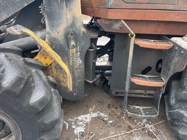 new-holland-w130b-image-9