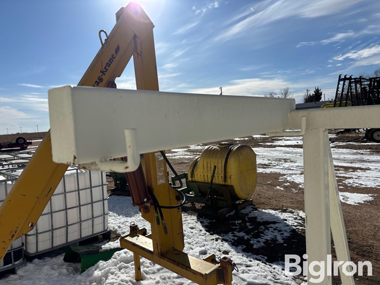 friesen-seed-tote-bag-lift-image-11