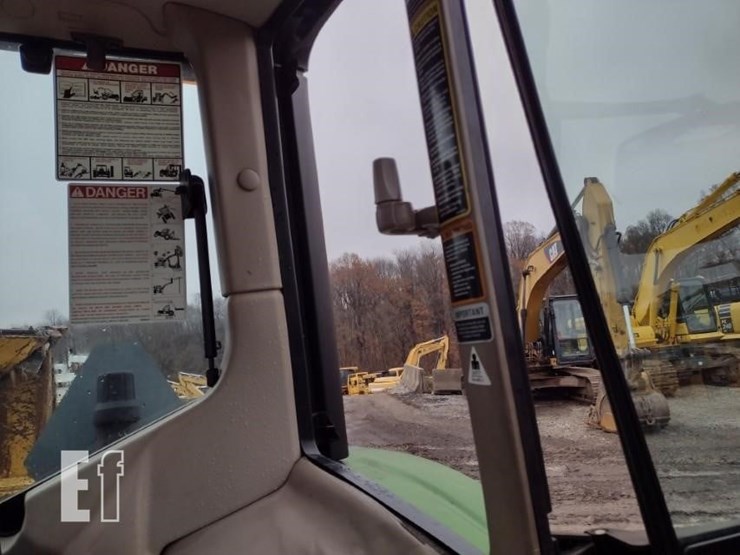 2010-john-deere-7130-image-13