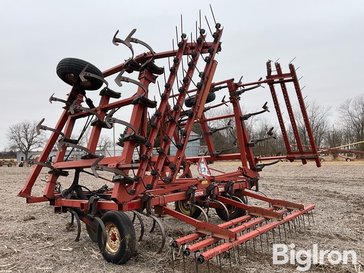 hesston-2210-image-7