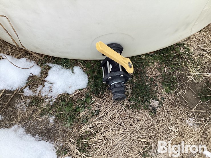 ace-roto-mold-1,650-gallon-water/liquid-fertilizer-tank-image-12