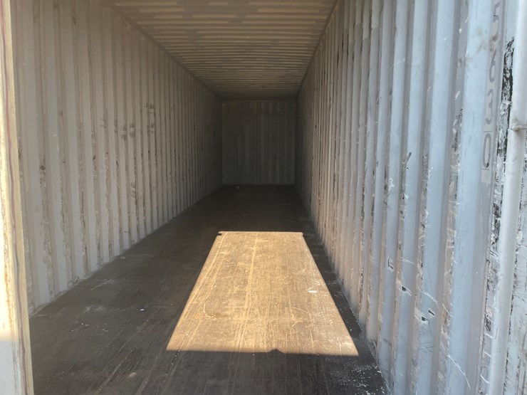 #2042-•-40'-shipping-container-image-5
