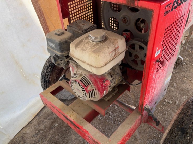 essick-concrete-mixer-wit-honda-motor-image-2