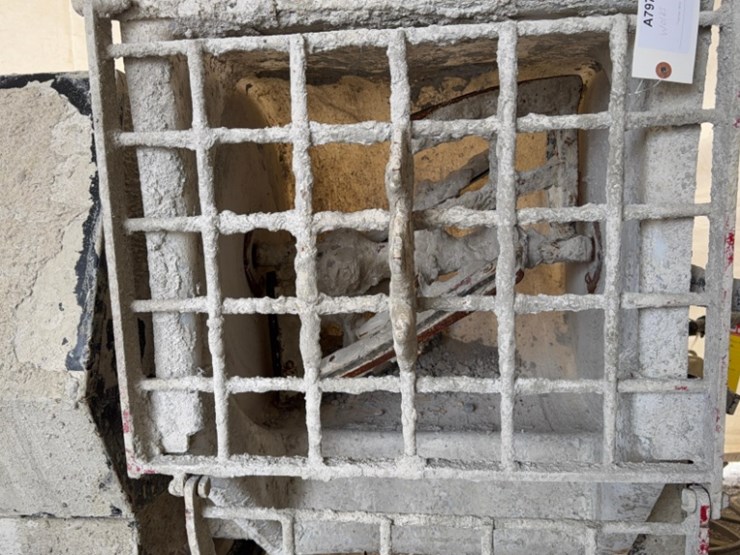 concrete-mixer-with-honda-motor-image-2