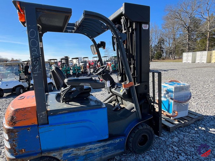 byd-ecb27c-electric-counterbalanced-forklift-image-29