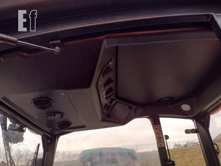 ventrac-3400l-lawn-mower-w/broom-image-14