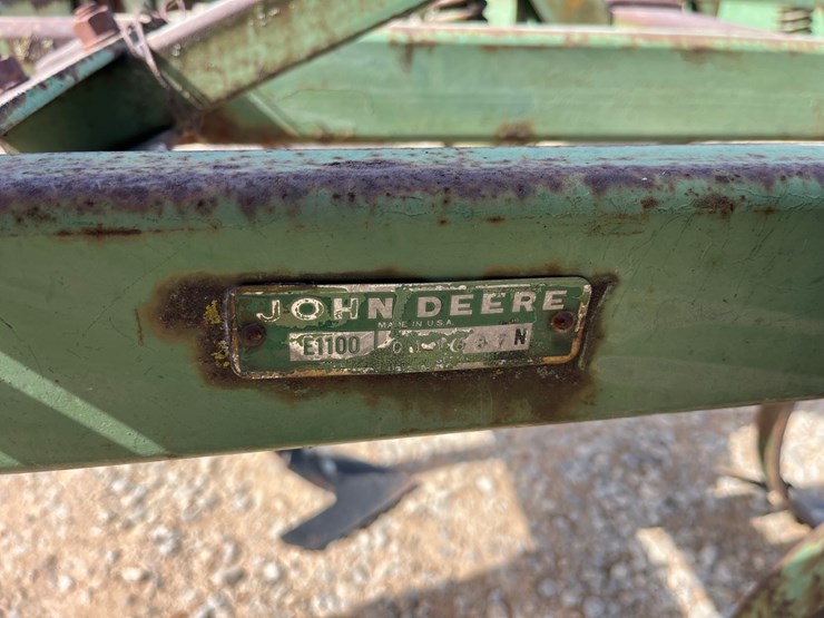 john-deere-1100-image-15