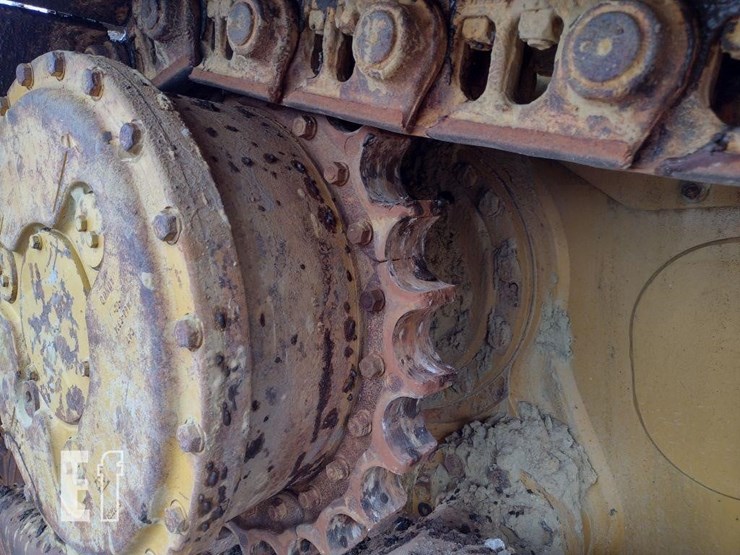 caterpillar-d6-image-30