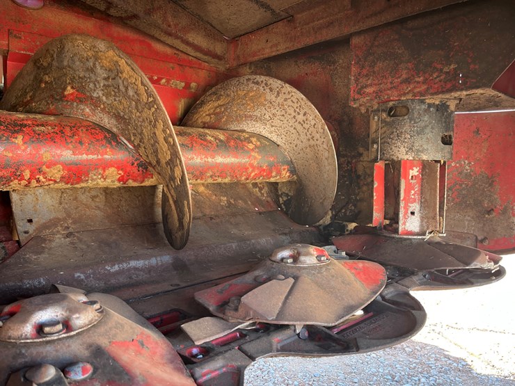 2020-case-ih-wd2104-image-6