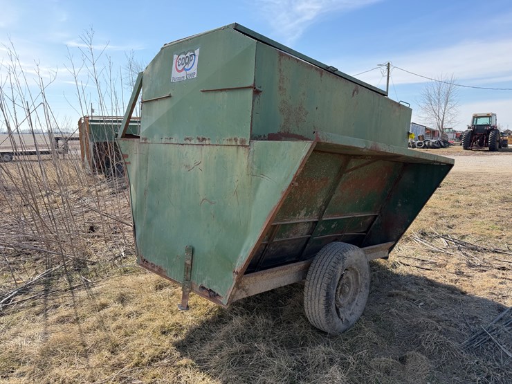 #1072-•-calf-creep-feeder-image-3